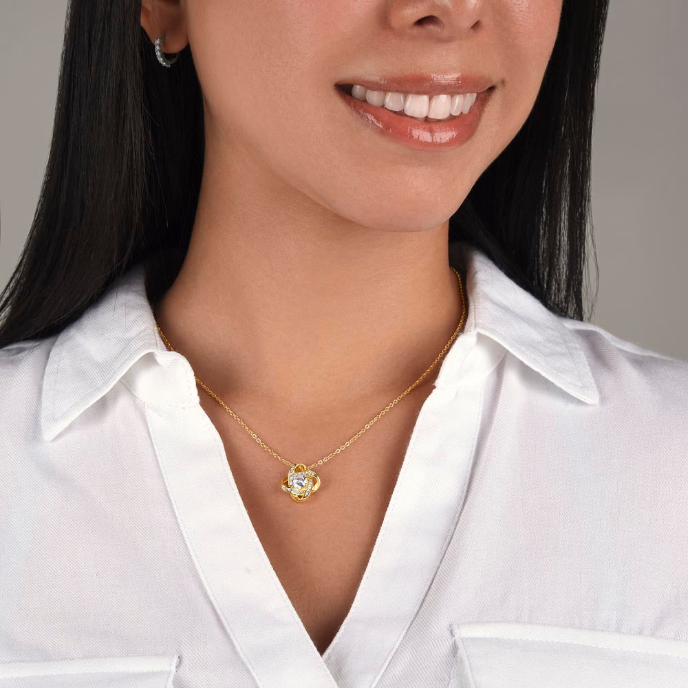 Personalized ‘Best Thing in My Life' Love Knot Necklace – Gift for Mom